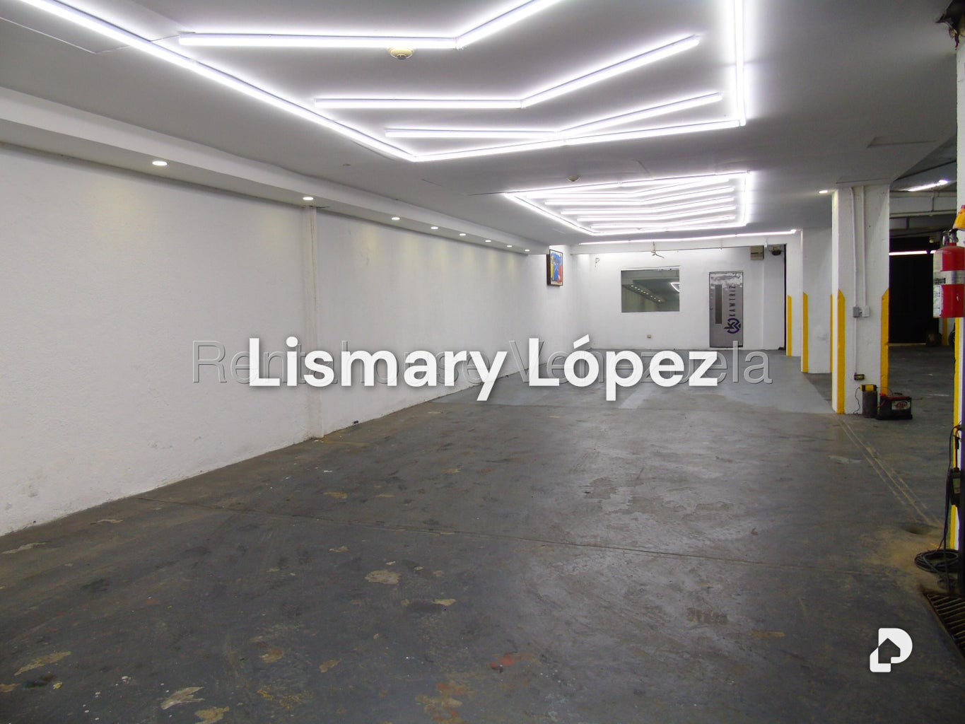 Local comercial en Los Palos Grandes, Caracas – 23
