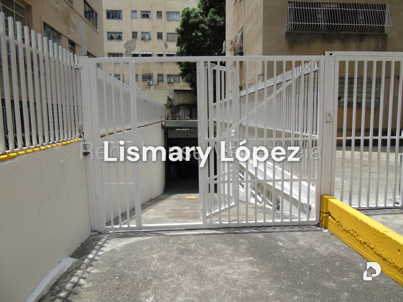 Local comercial en Los Palos Grandes, Caracas – 17