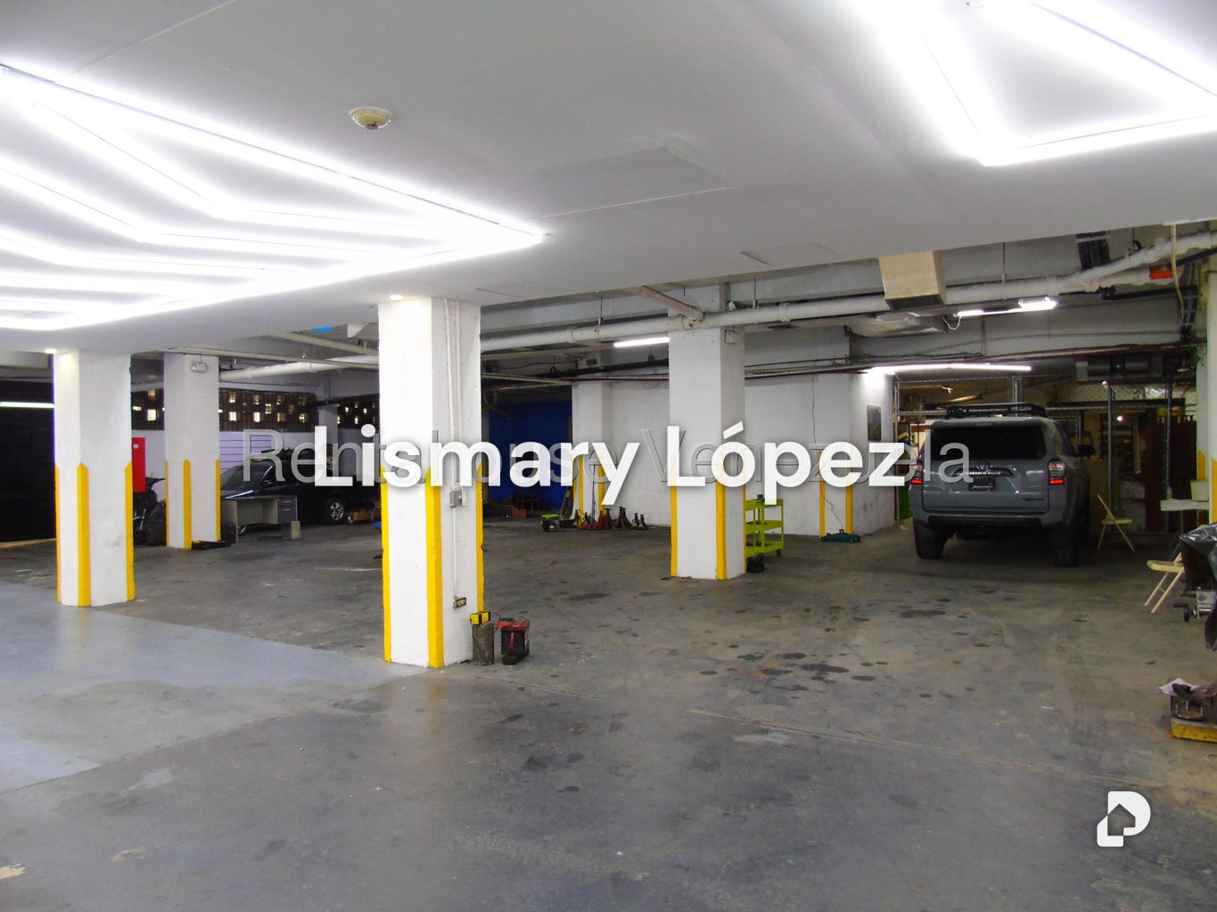 Local comercial en Los Palos Grandes, Caracas – 26