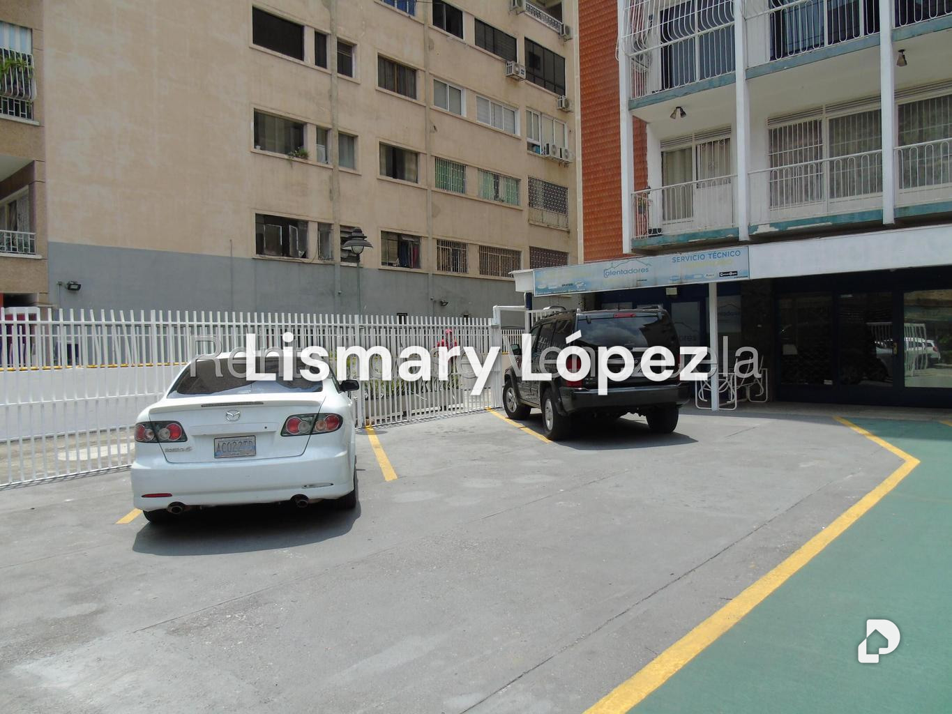 Local comercial en Los Palos Grandes, Caracas – 3