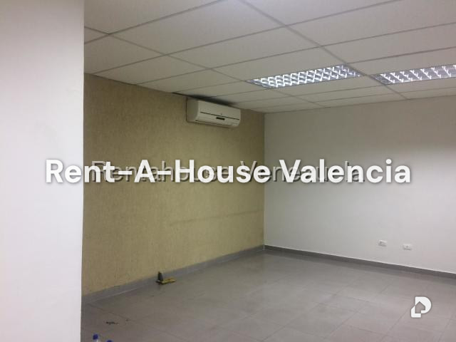 Local comercial en Zona Industrial, Valencia – 10