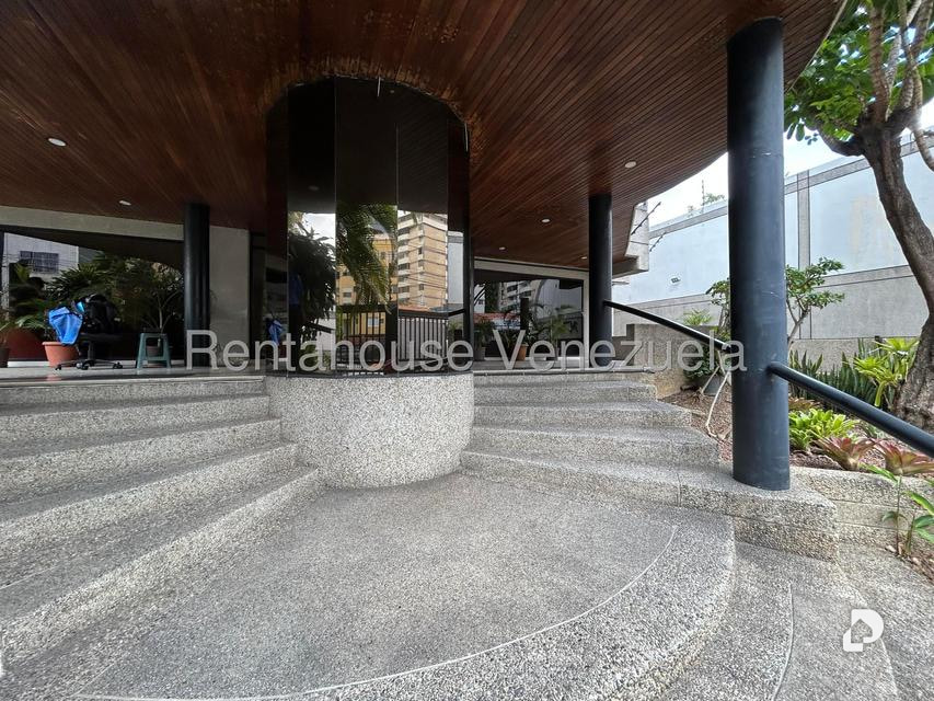 Penthouse in Los Palos Grandes, Caracas – 2