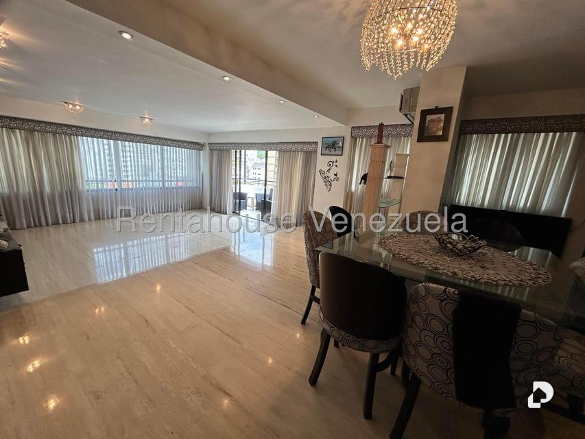 Penthouse in Los Palos Grandes, Caracas – 6