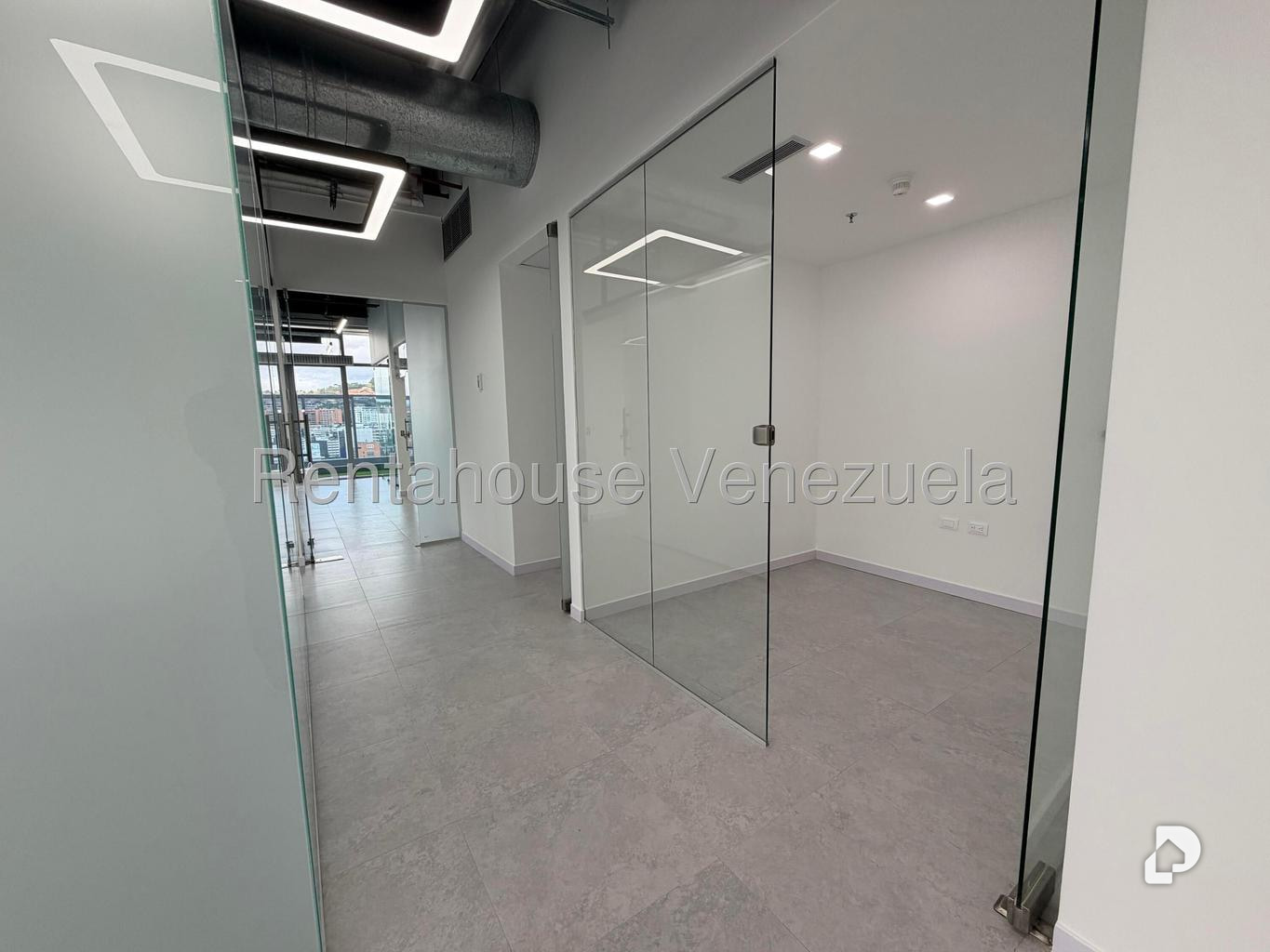 Oficina en Las Mercedes, Caracas