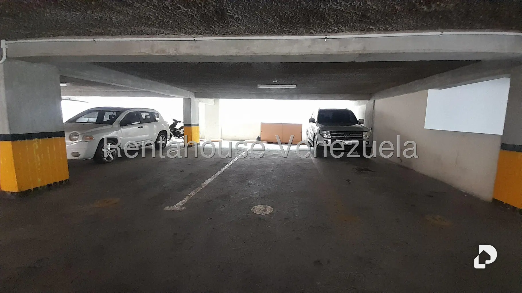 Apartment in Miravila, Caracas – 4