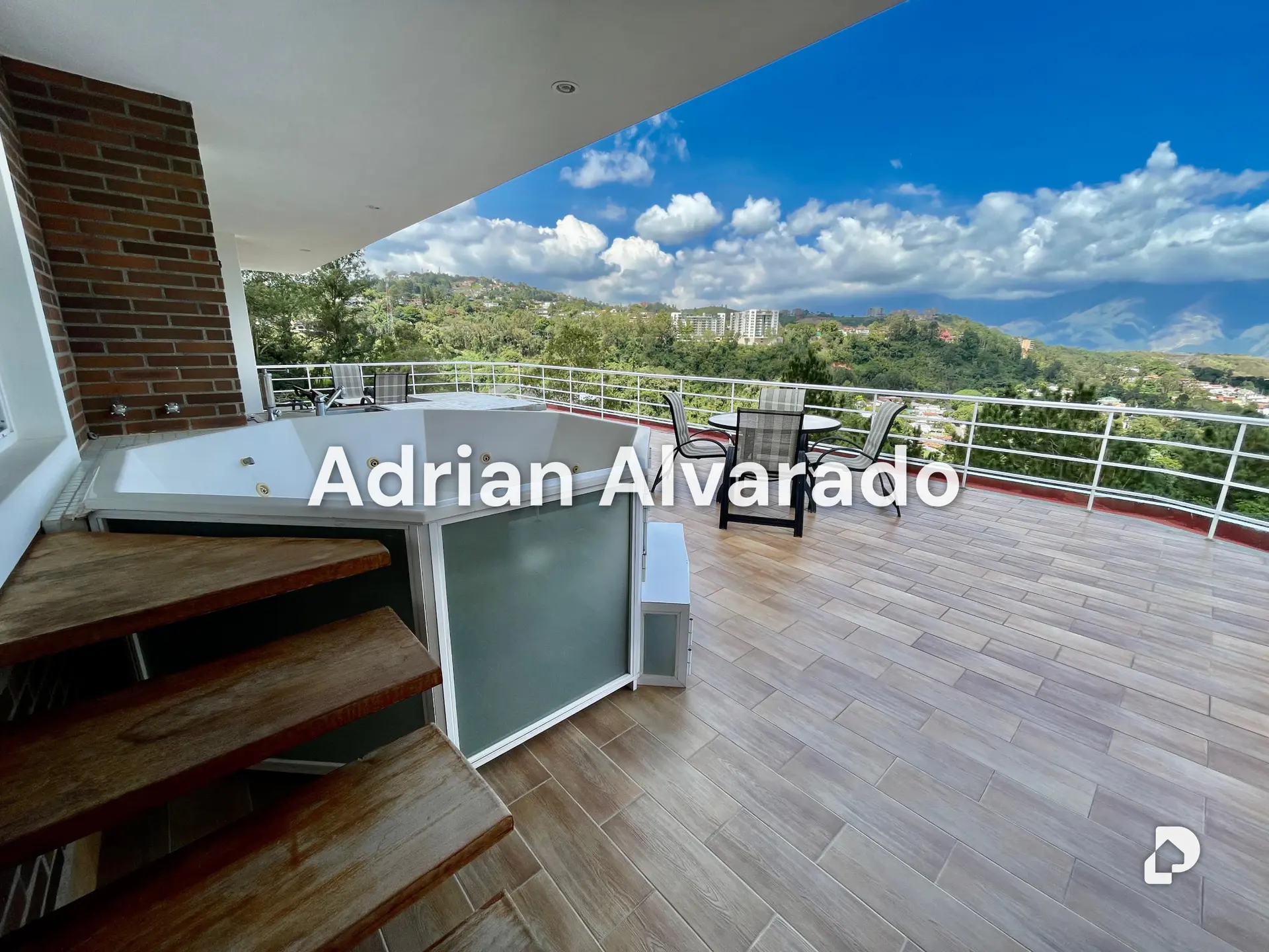 House in La Lagunita, Caracas – 26