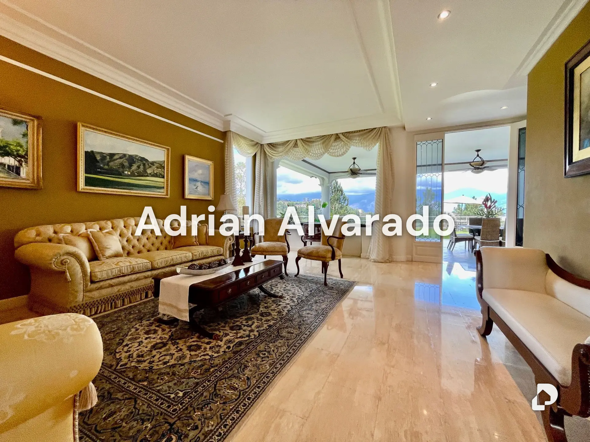 House in La Lagunita, Caracas – 11