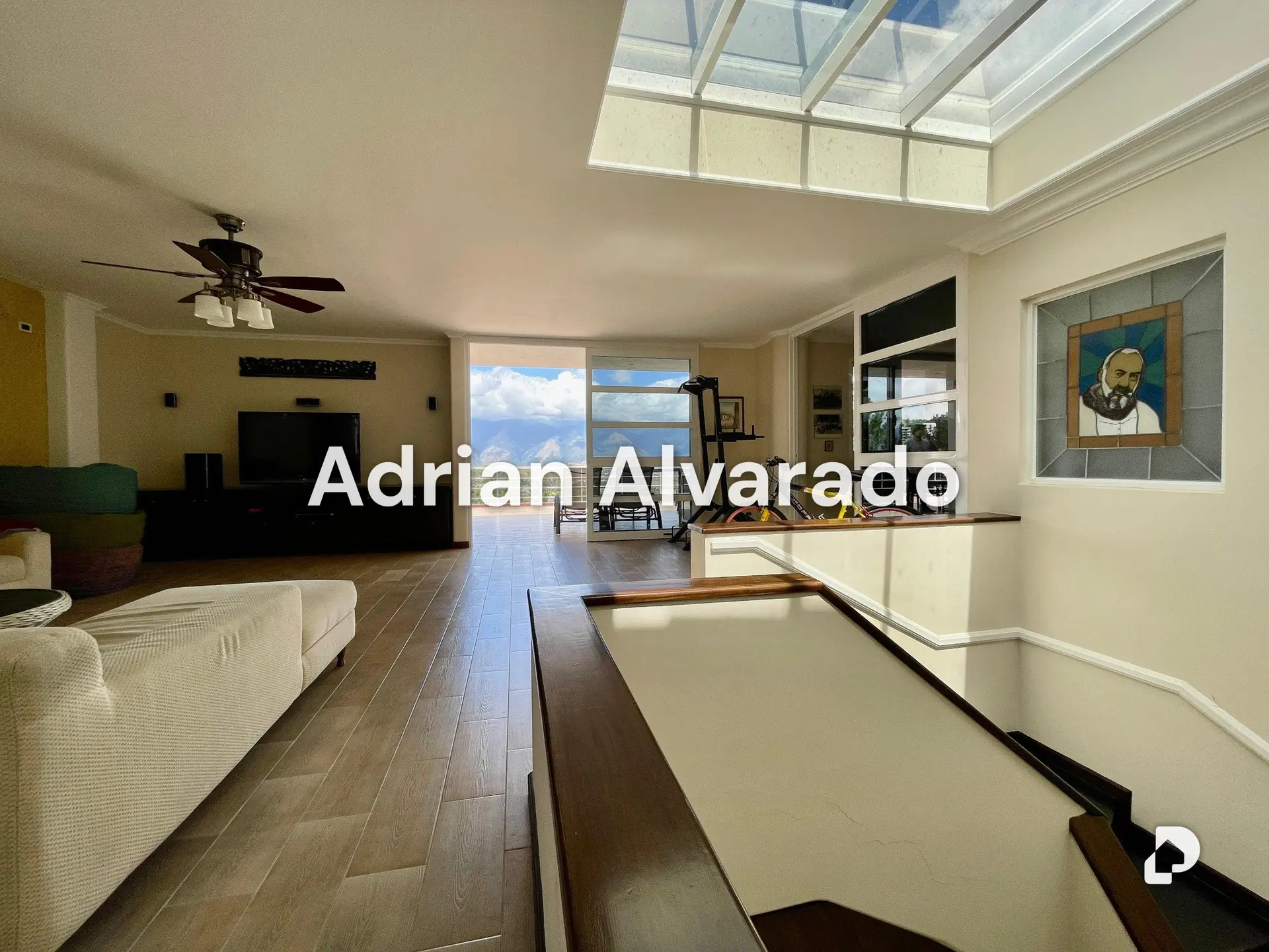 House in La Lagunita, Caracas – 17