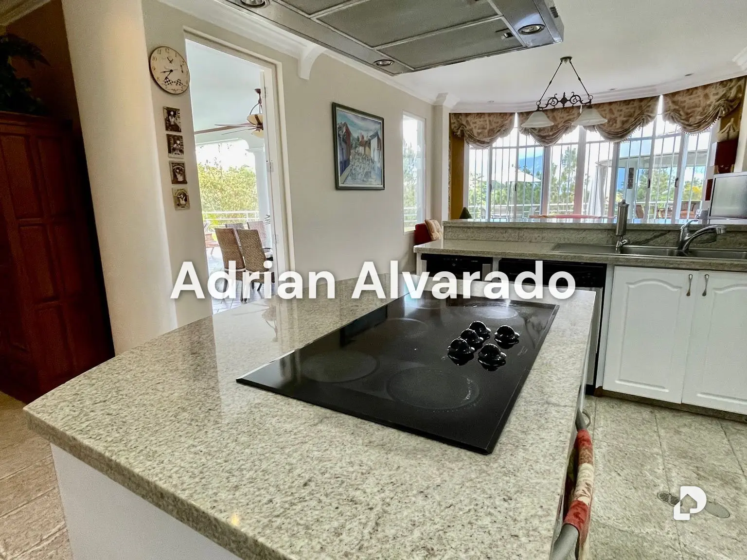 House in La Lagunita, Caracas – 7