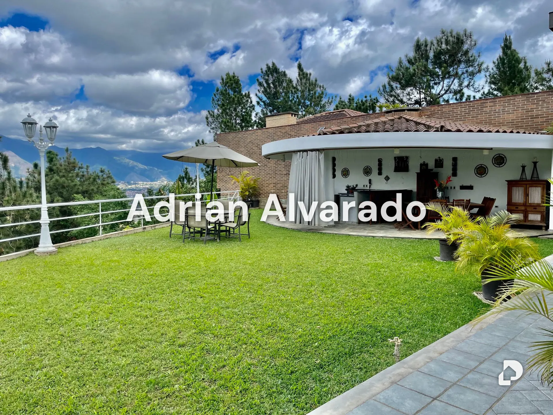 House in La Lagunita, Caracas – 5