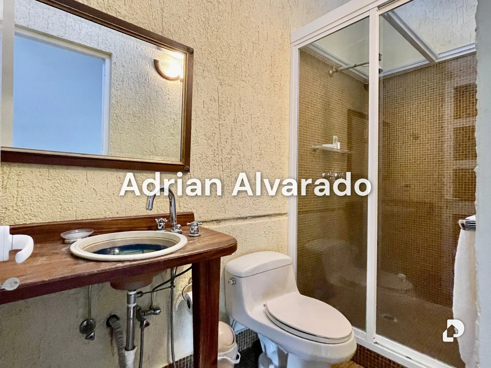 House in La Lagunita, Caracas – 16