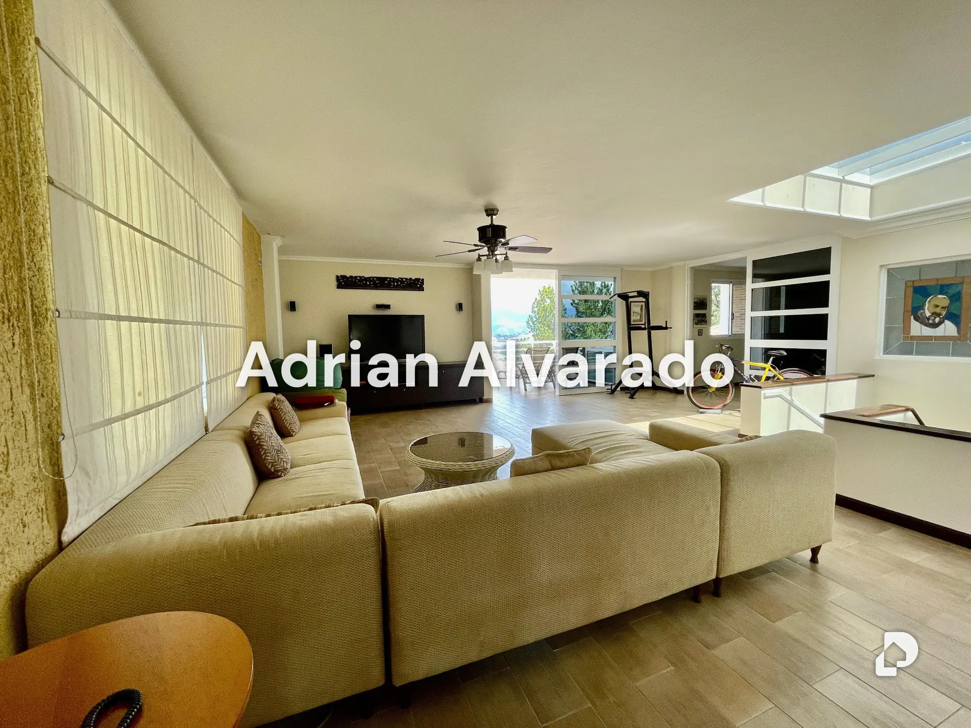 House in La Lagunita, Caracas – 19
