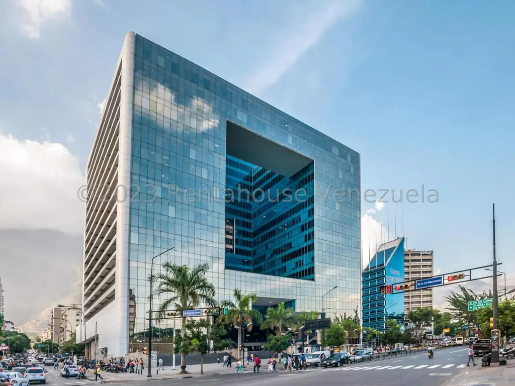 Office in Los Palos Grandes, Caracas - 1