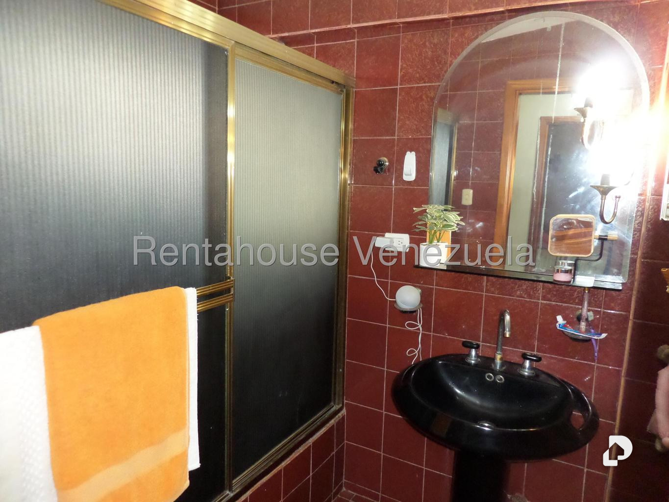 House in Colinas de Vista Alegre, Caracas – 24