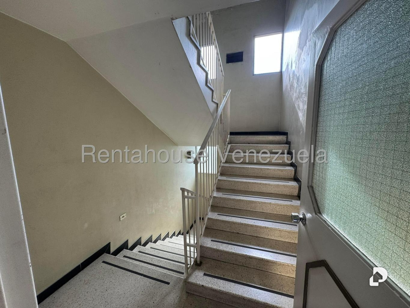 Apartamento en La Urbina, Caracas – 12