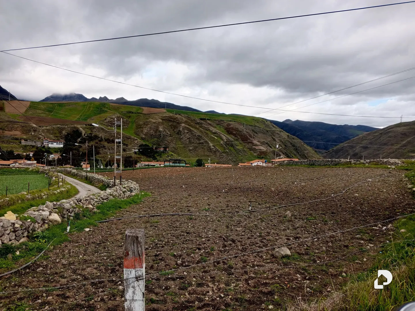 Land in Mifafi, Apartaderos – 5