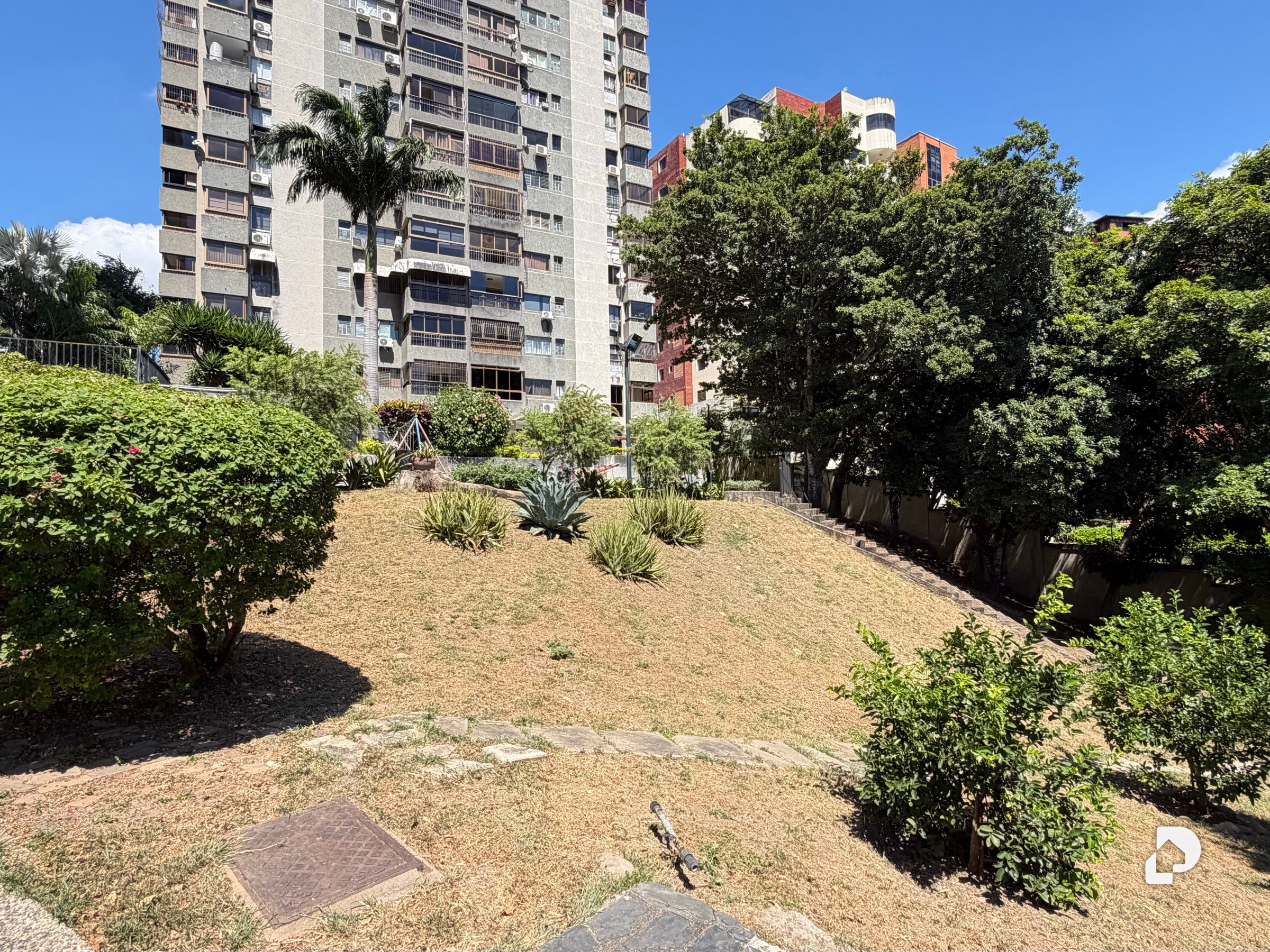 Apartamento en Urbanización Nva Segovia, Barquisimeto – 27