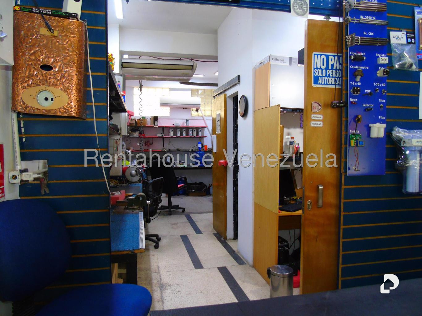 Commercial space in Los Palos Grandes, Caracas – 4