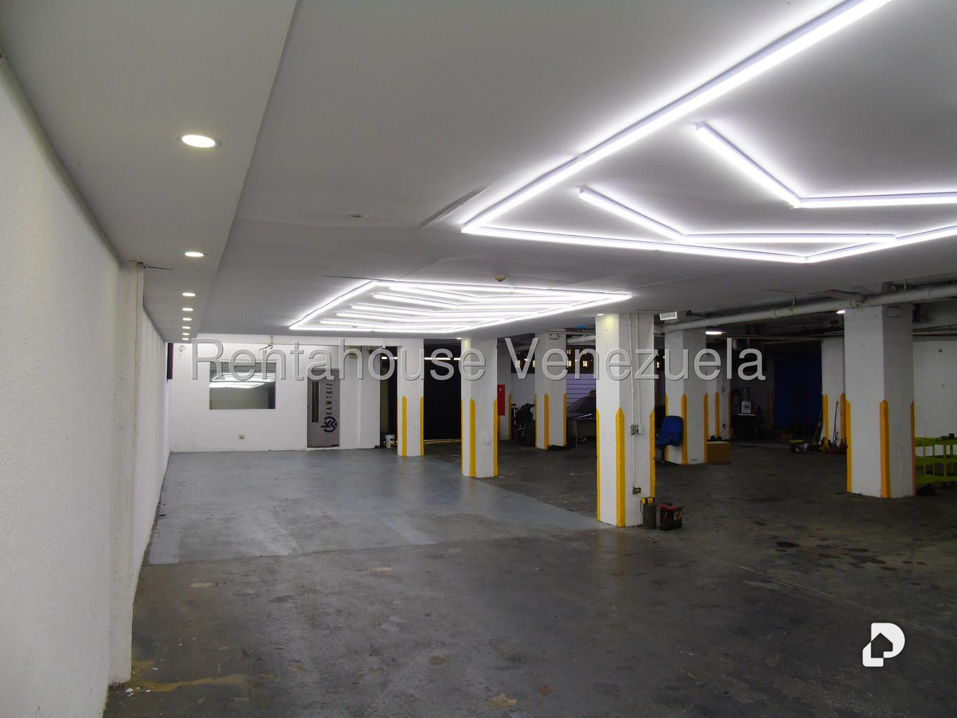 Commercial space in Los Palos Grandes, Caracas – 25