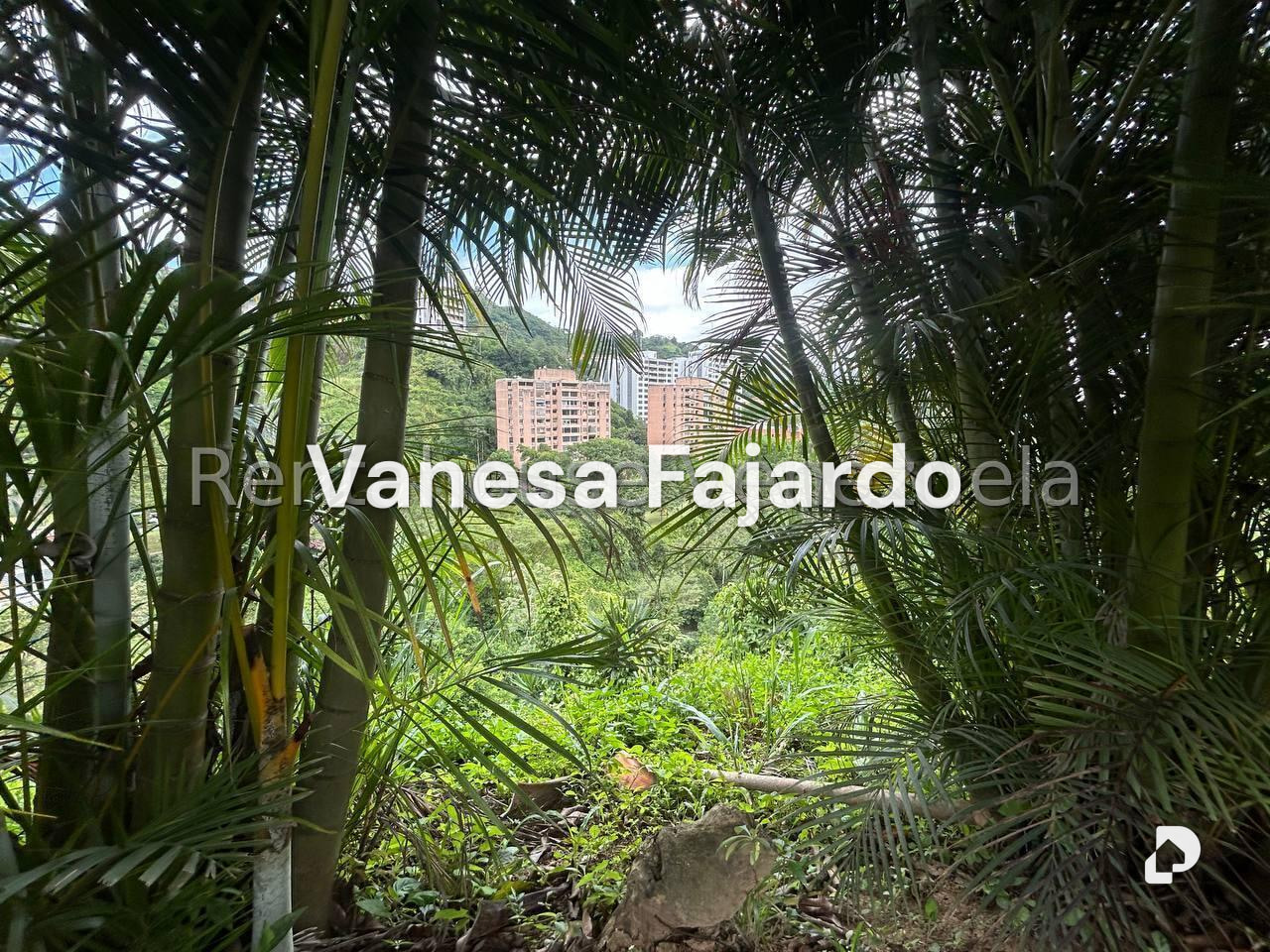 Terreno en Cerro Verde, Caracas – 10