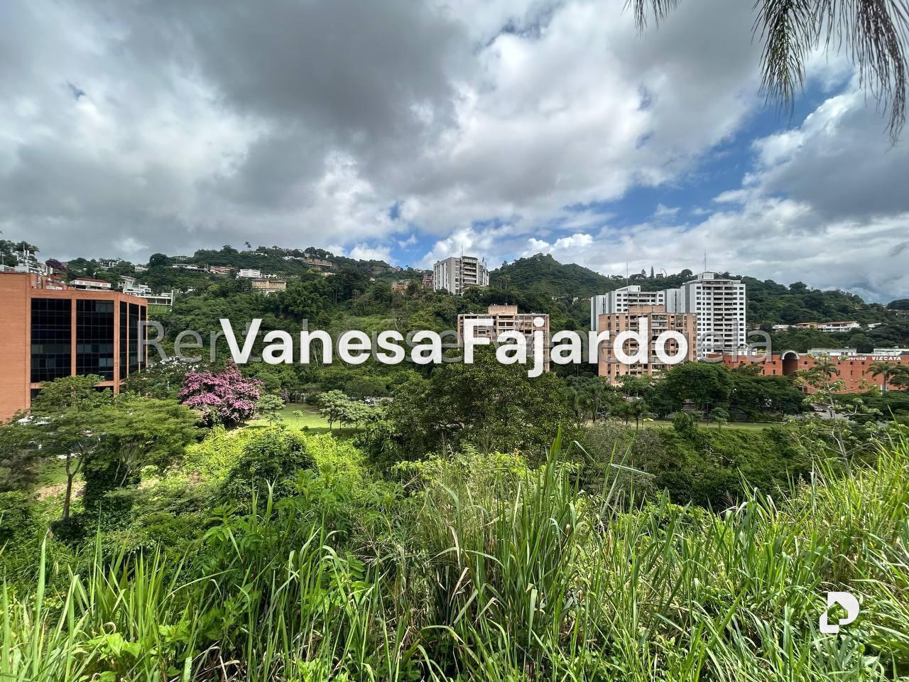 Terreno en Cerro Verde, Caracas – 13