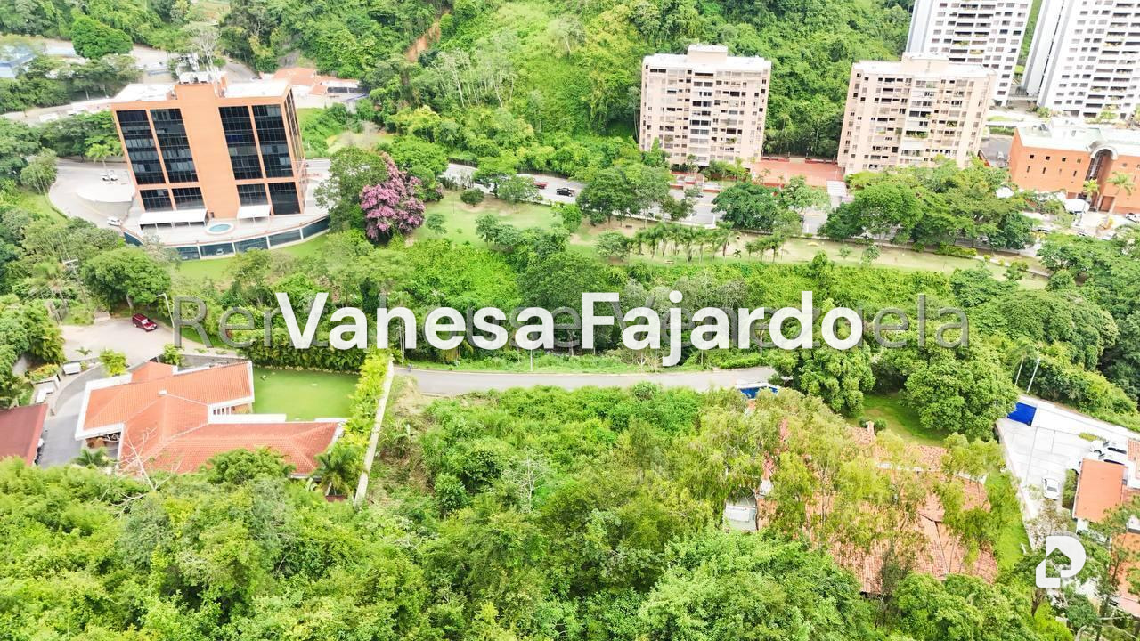 Terreno en Cerro Verde, Caracas – 4