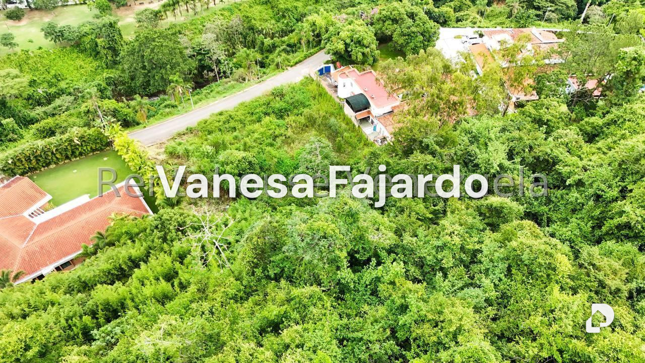 Terreno en Cerro Verde, Caracas – 5