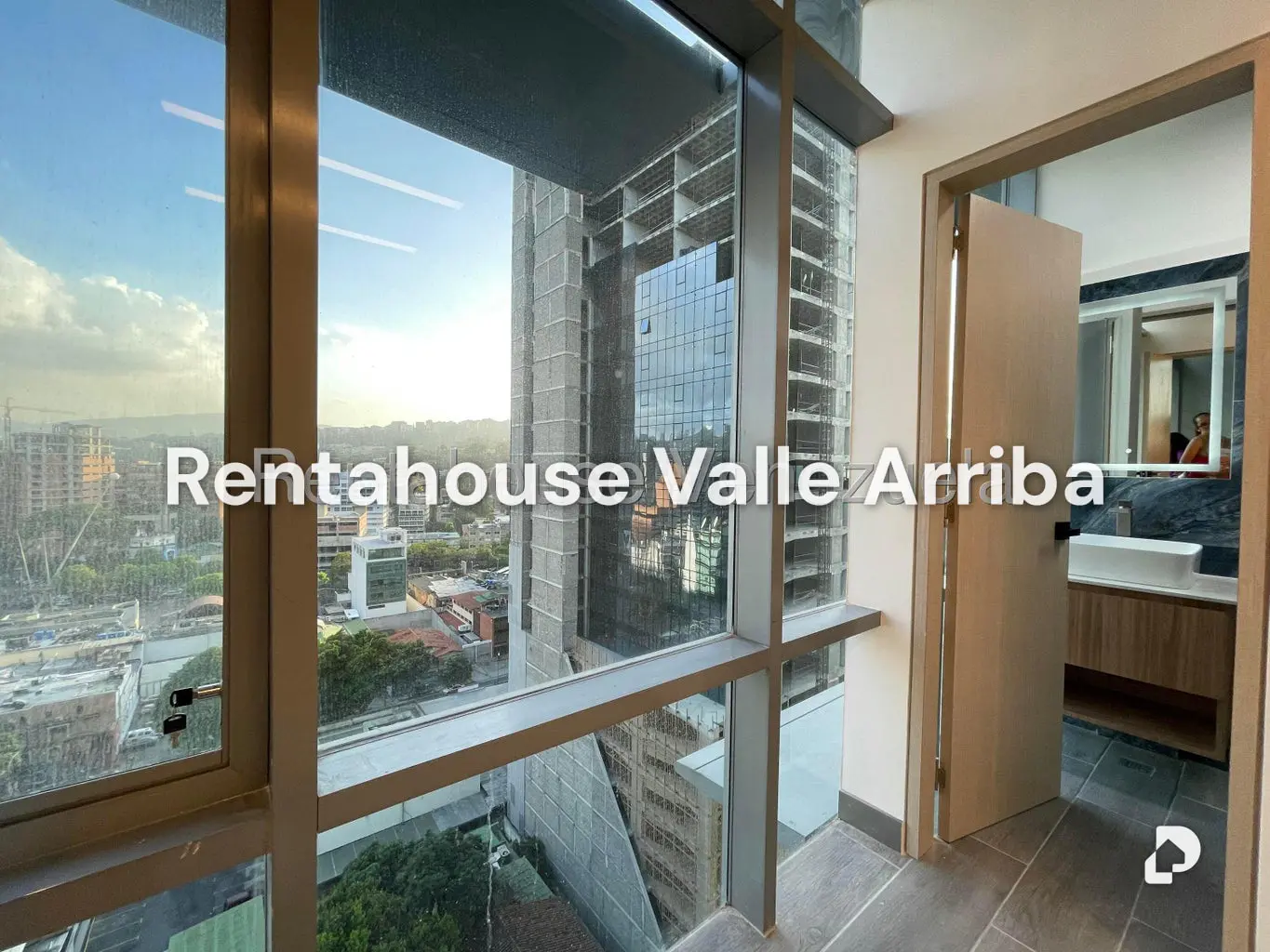 Office in Las Mercedes, Caracas – 25