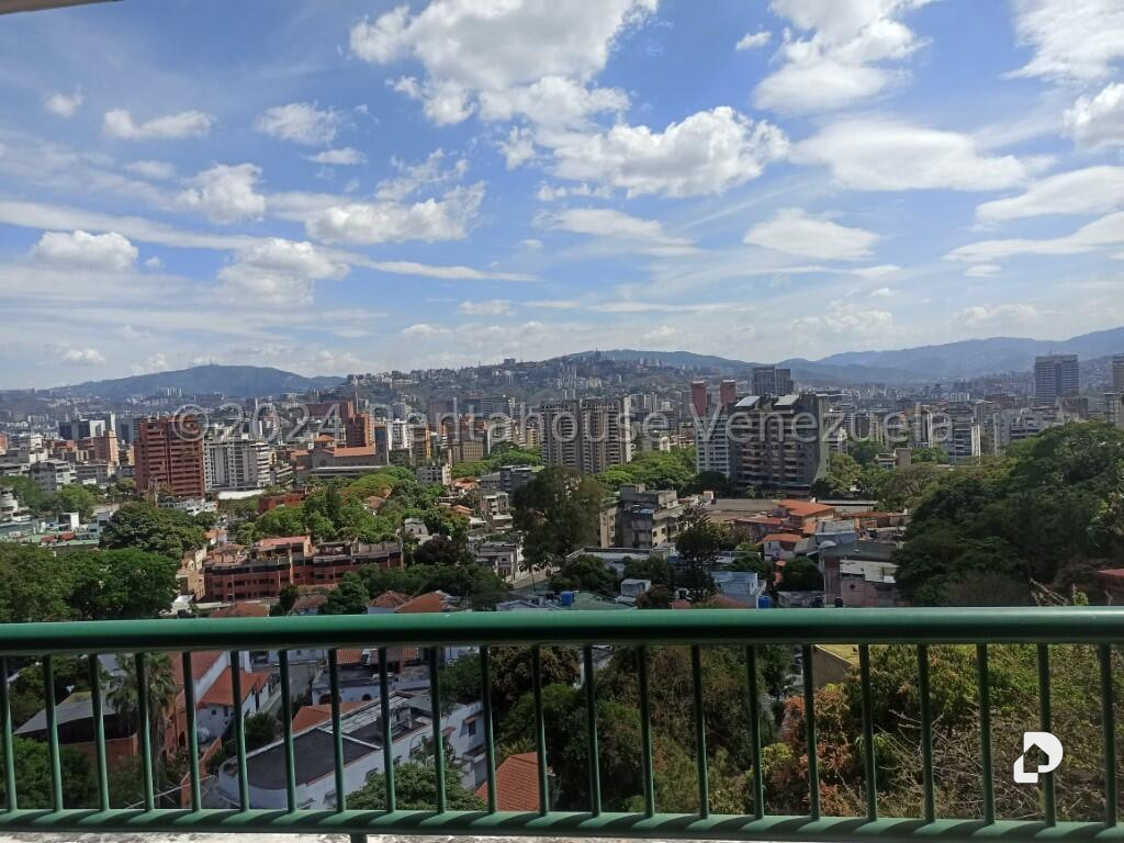 Casa en La Florida, Caracas – 14