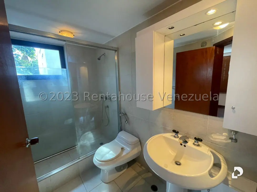 Apartamento en Altamira, Caracas – 17