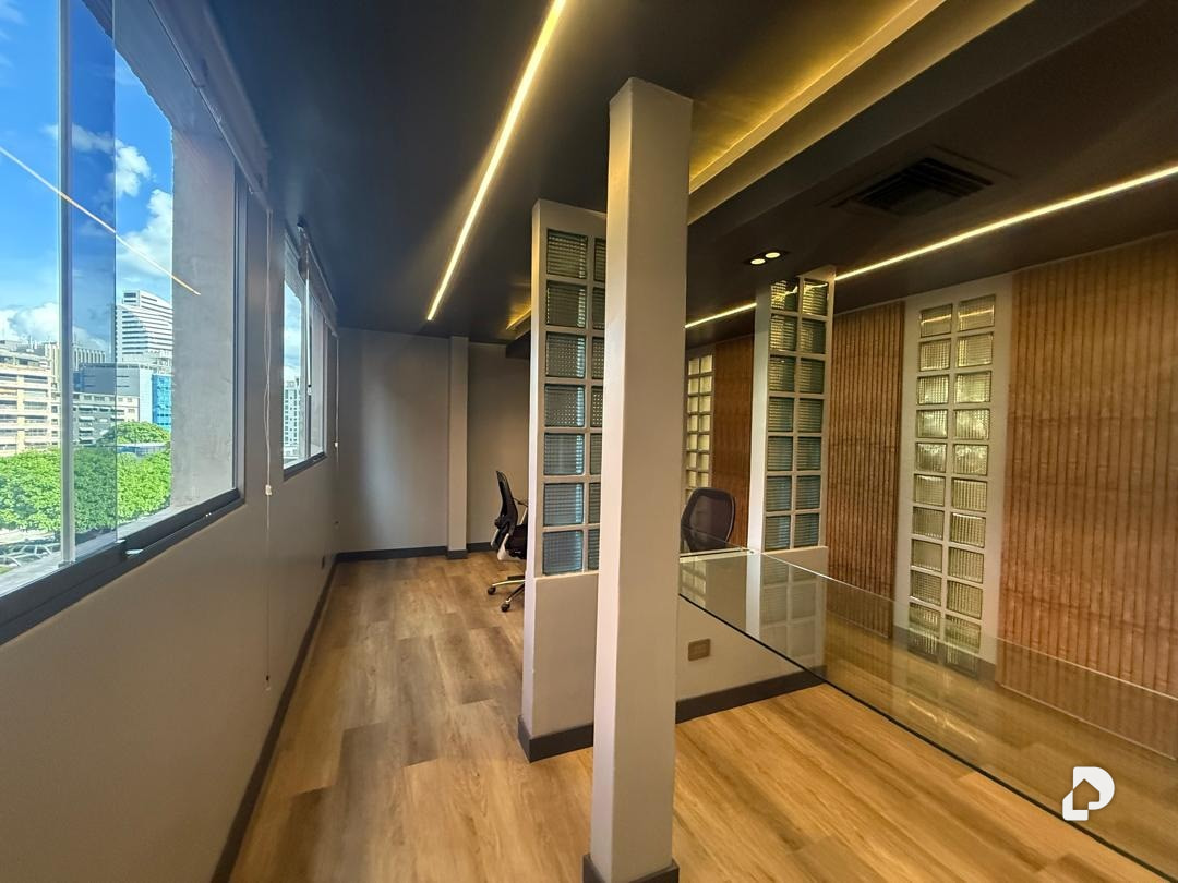 Oficina en La Castellana, Caracas – 1