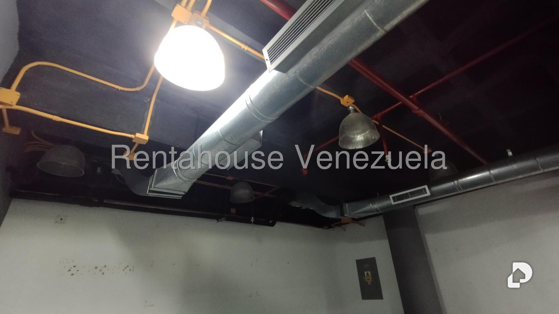 Local comercial en Colinas de Valle Arriba, Caracas – 5