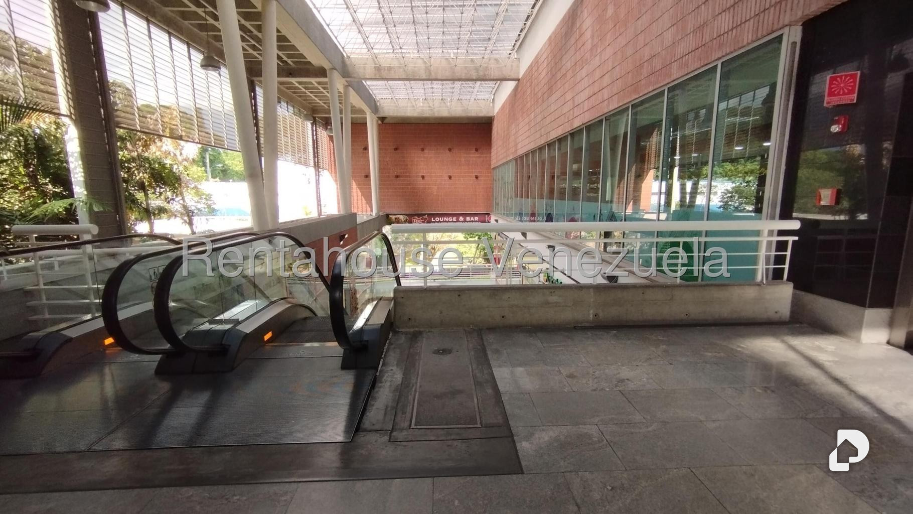 Local comercial en Colinas de Valle Arriba, Caracas – 12