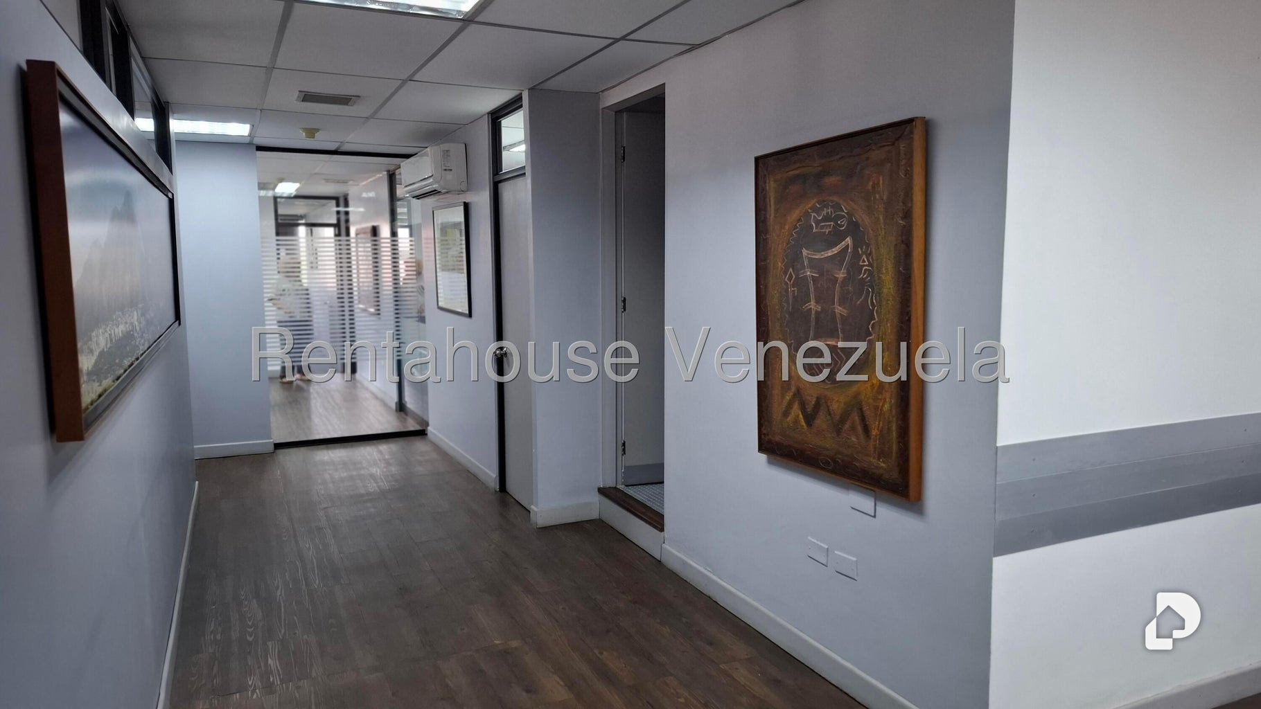 Oficina en La Castellana, Caracas – 19
