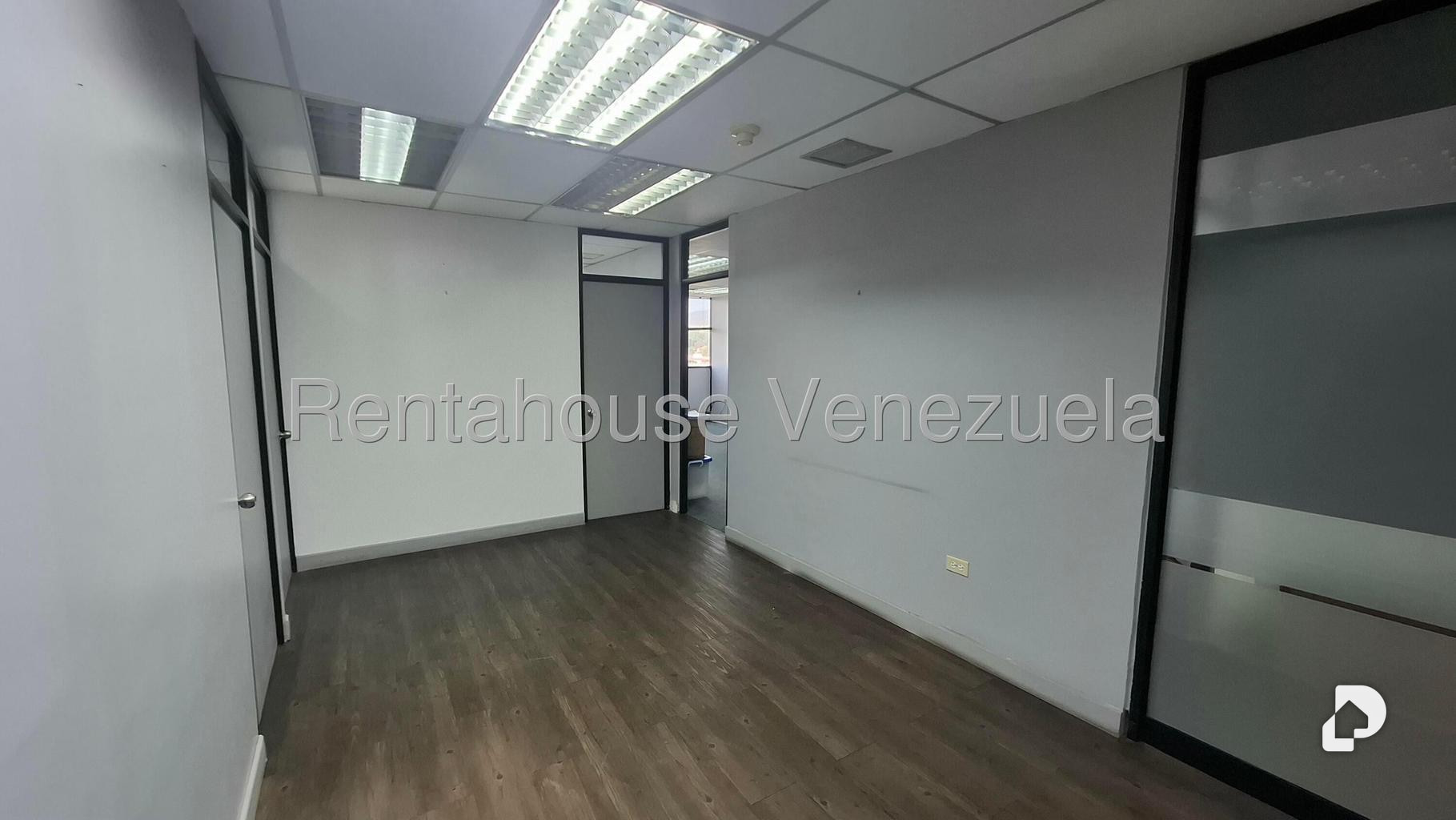 Oficina en La Castellana, Caracas – 26