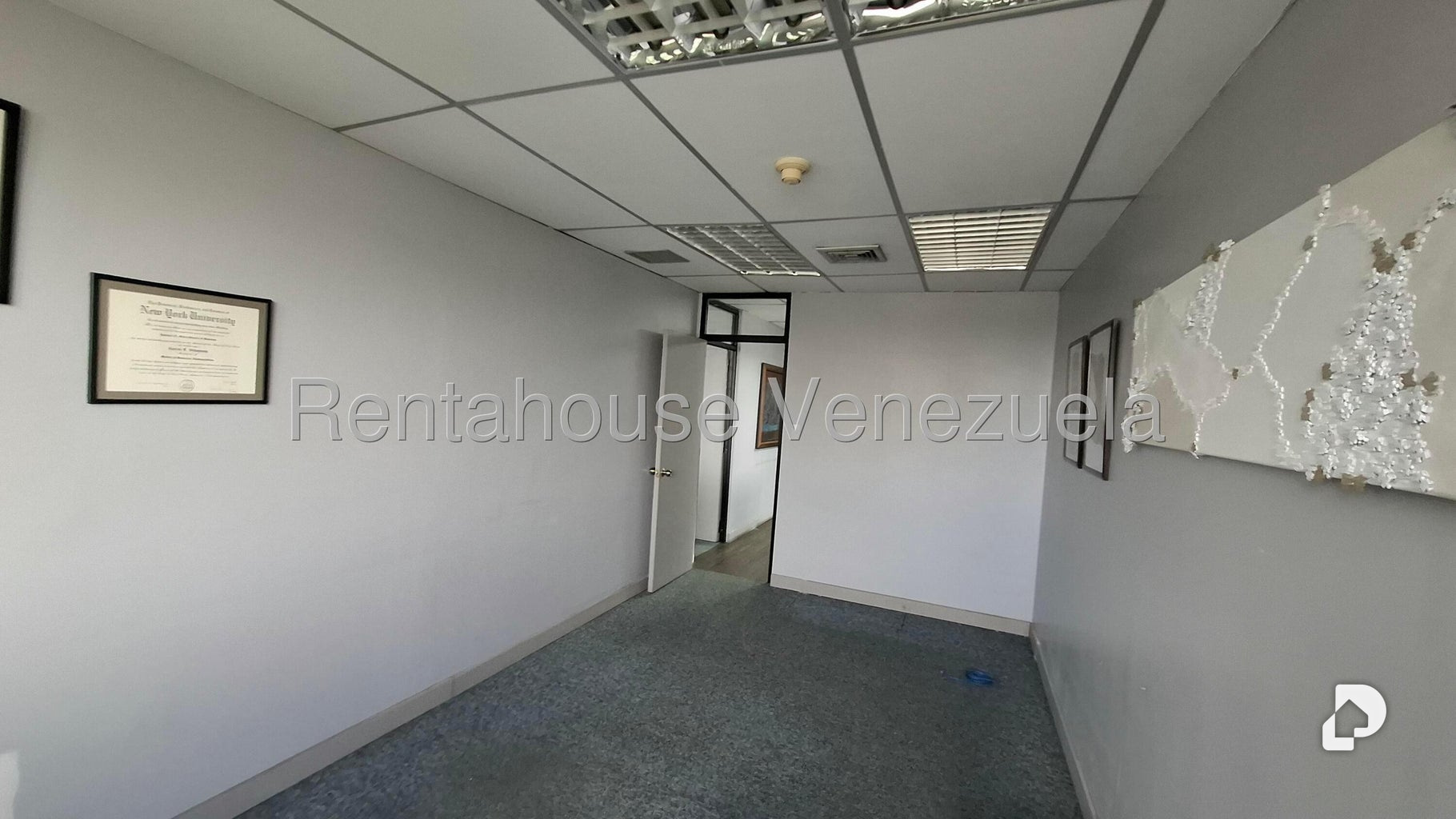 Oficina en La Castellana, Caracas – 8