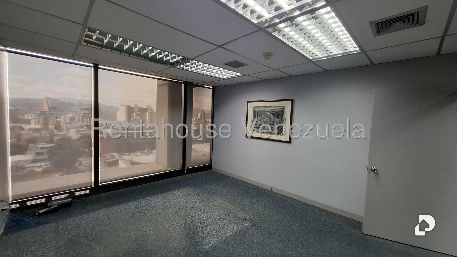 Oficina en La Castellana, Caracas – 11