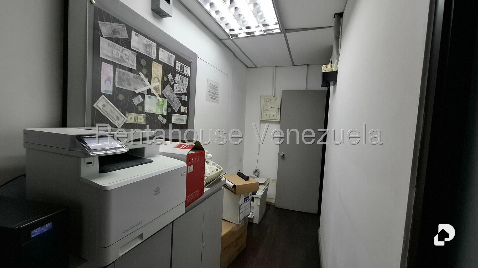 Oficina en La Castellana, Caracas – 14