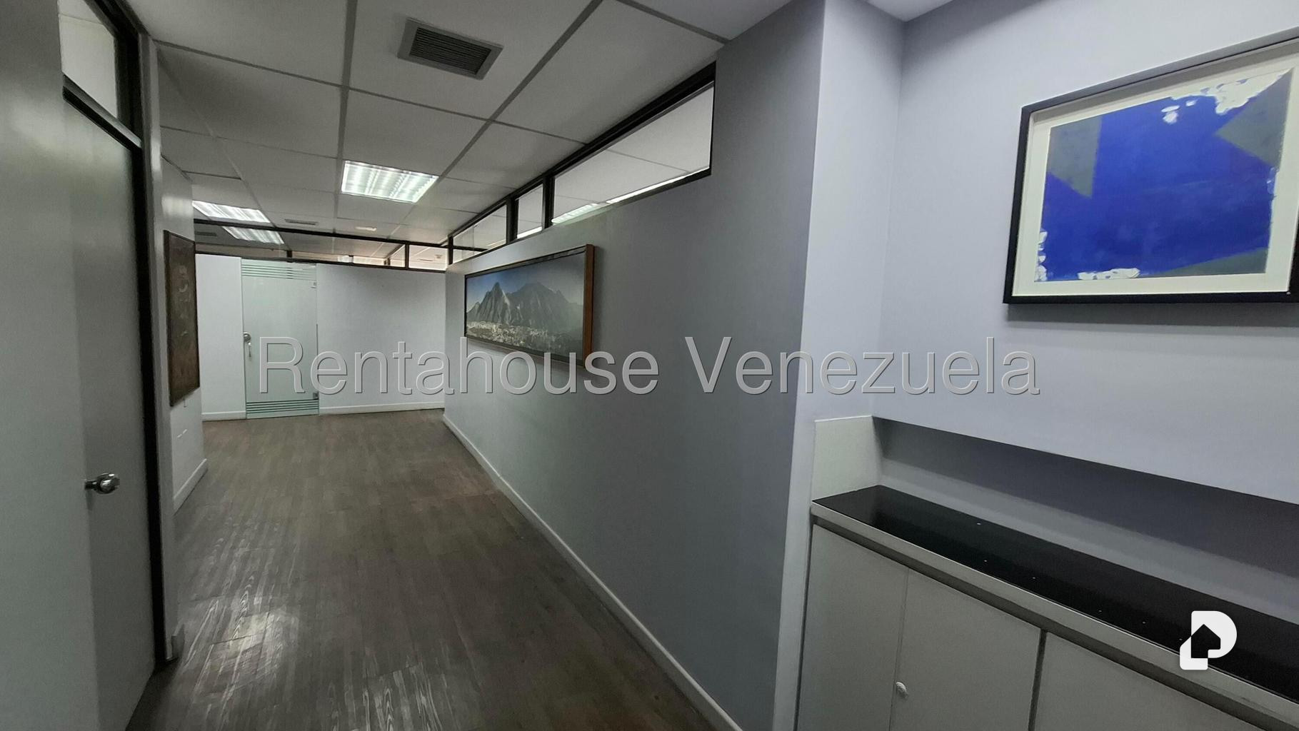 Oficina en La Castellana, Caracas – 23