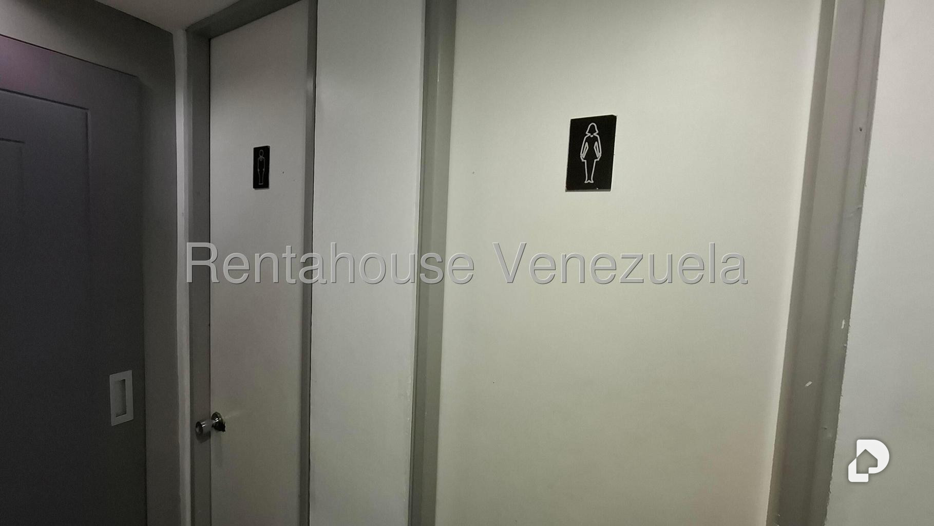 Oficina en La Castellana, Caracas – 29