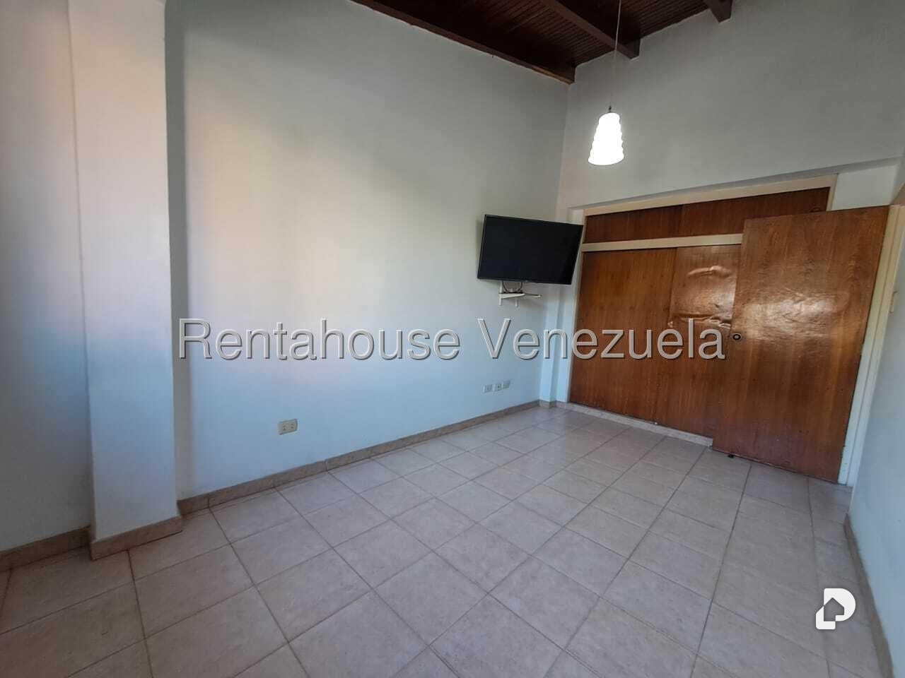 Casa en La Boyera, Caracas – 11