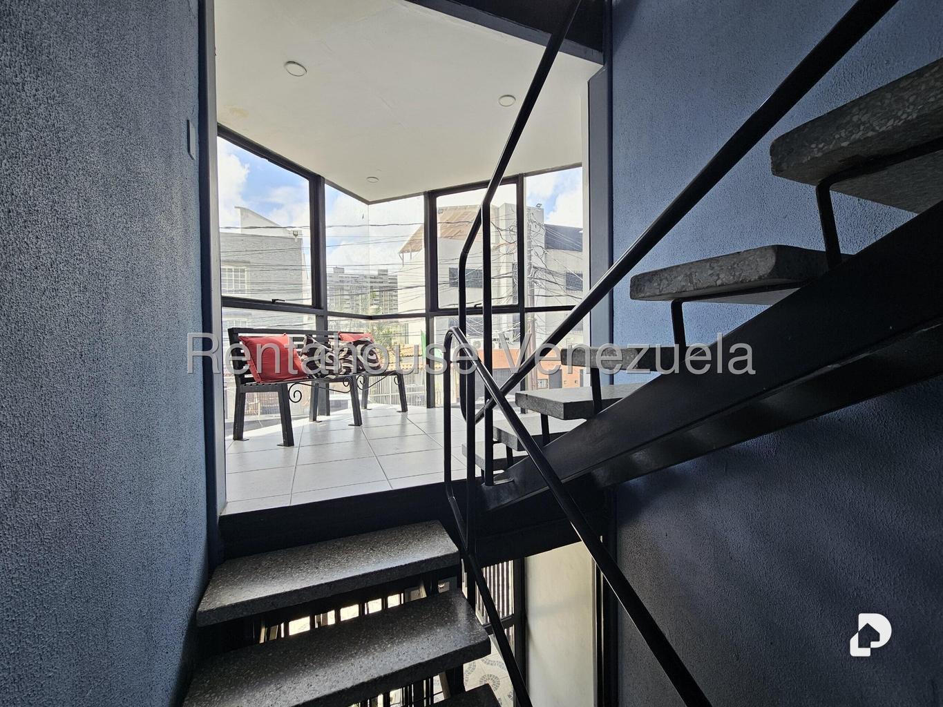 Edificio en Montecristo, Caracas – 13