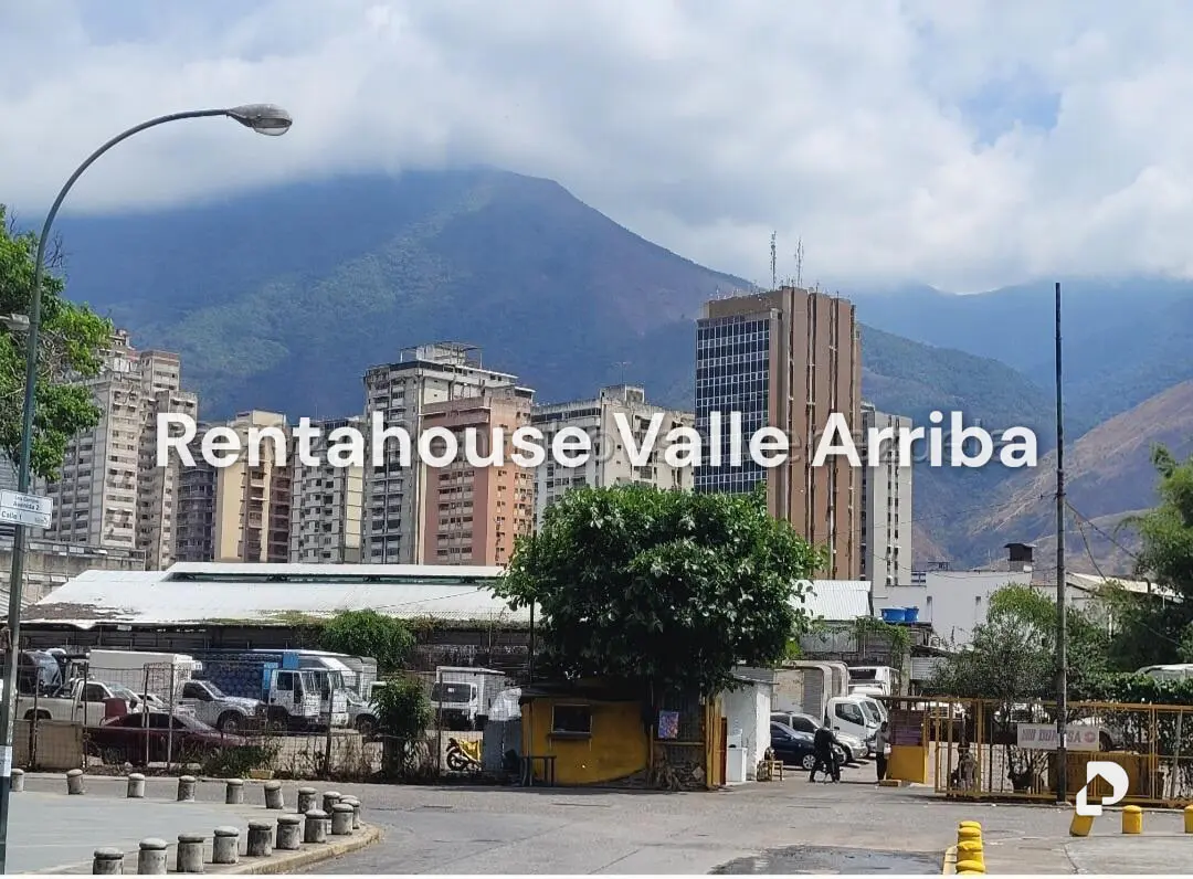 Terreno en Los Cortijos de Lourdes, Caracas – 3