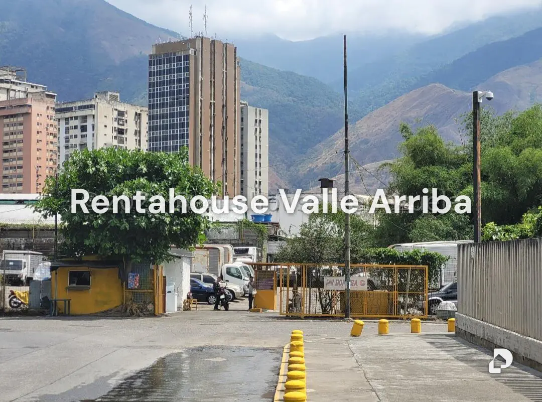 Terreno en Los Cortijos de Lourdes, Caracas – 1
