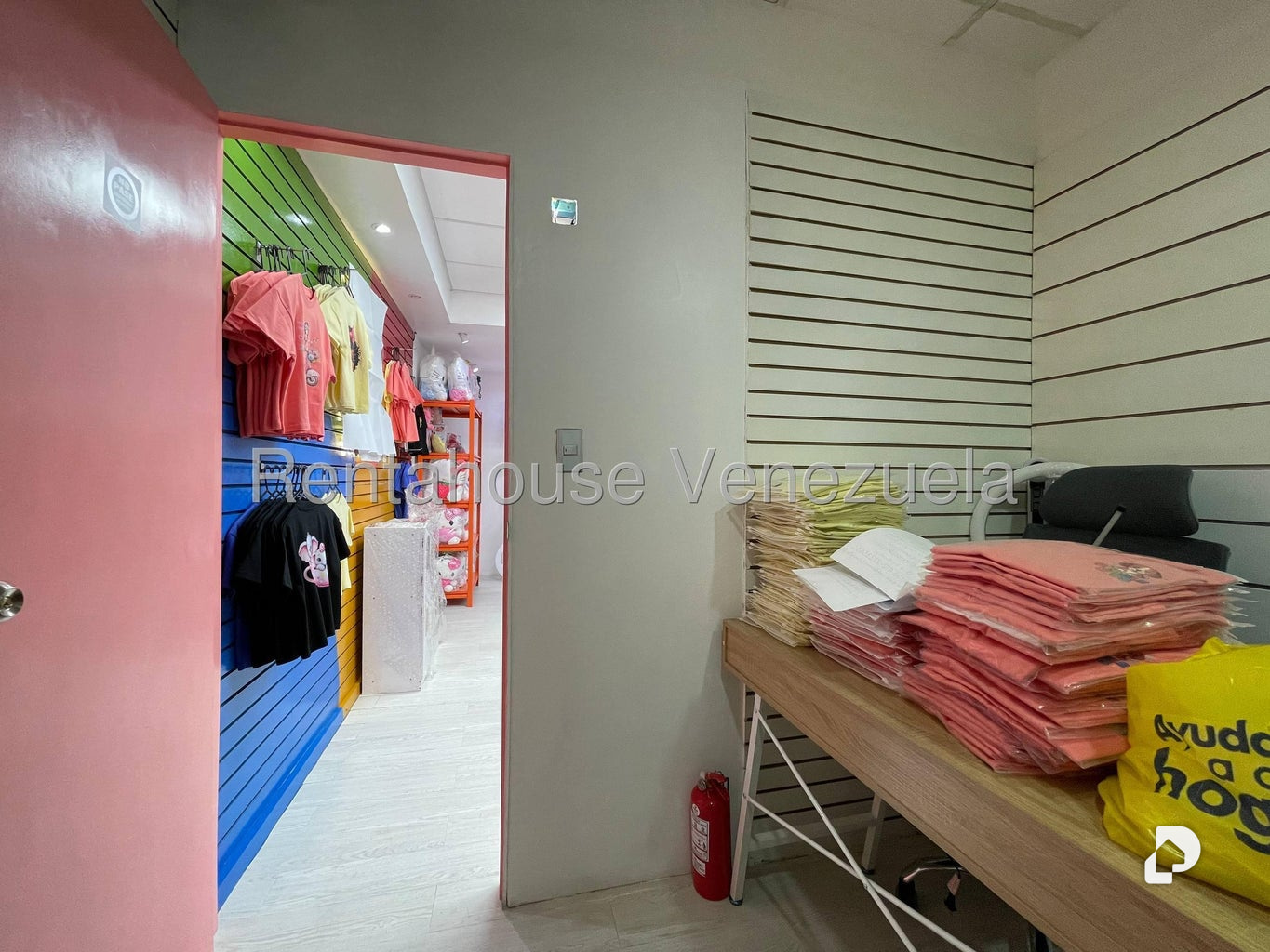 Commercial space in Los Samanes, Caracas – 13
