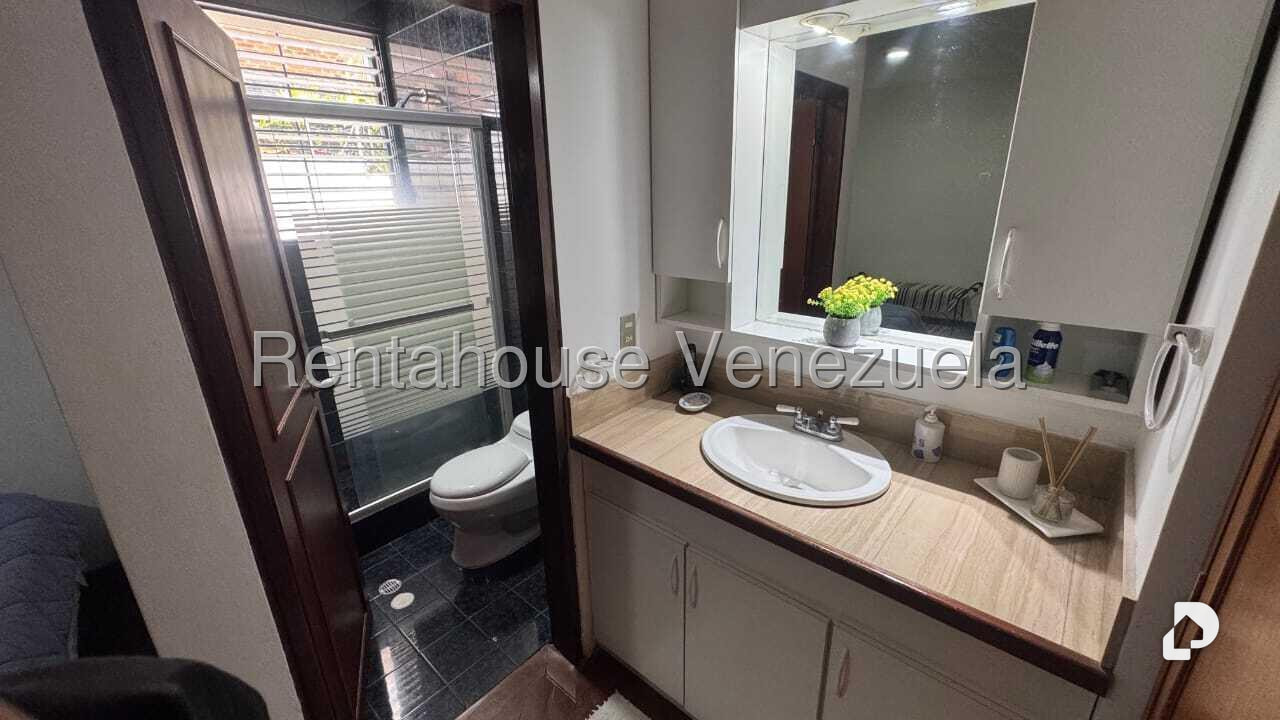Casa en Colinas del Tamanaco, Caracas – 32