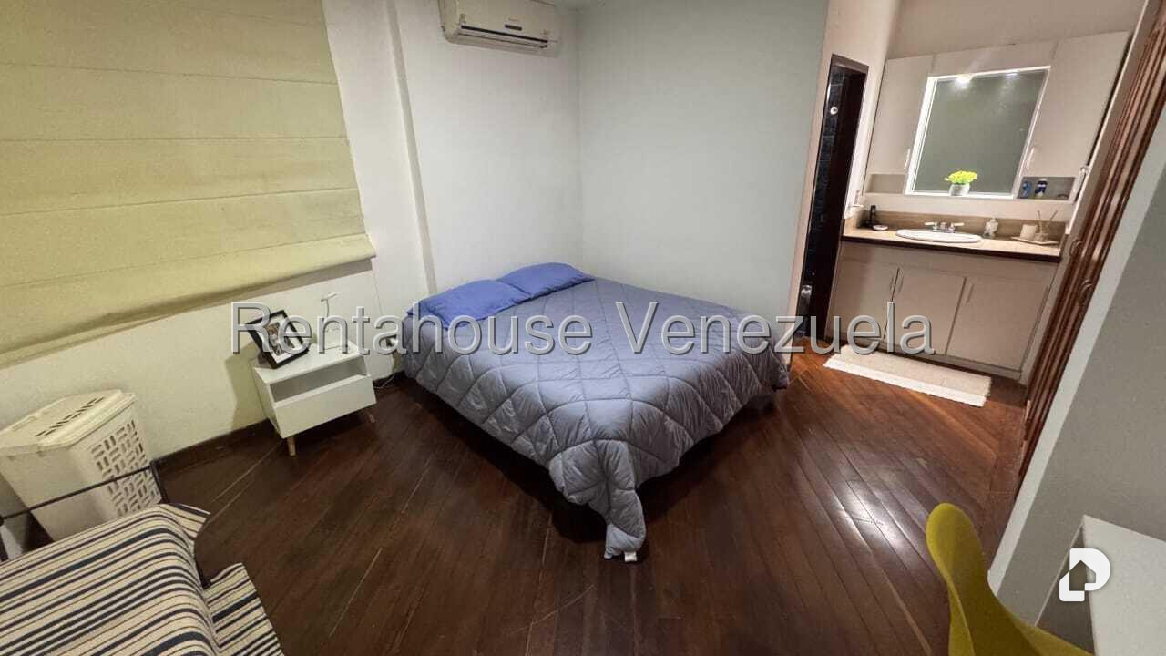 Casa en Colinas del Tamanaco, Caracas – 30