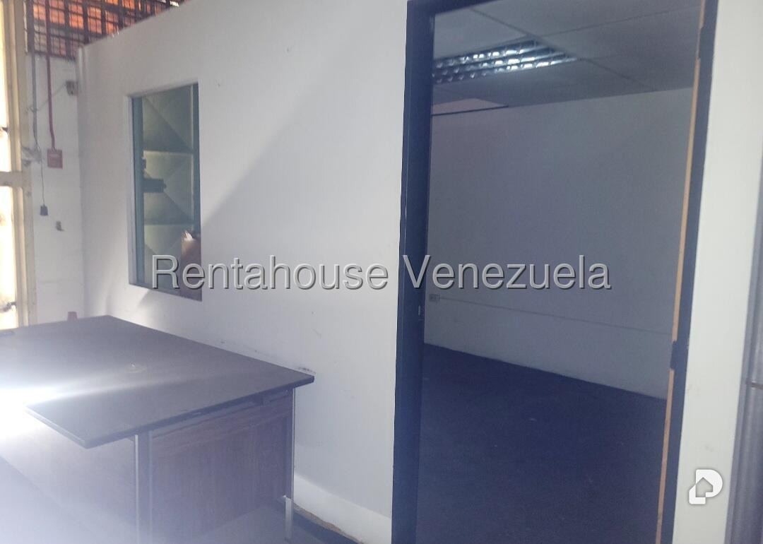 Local comercial en Boleíta Norte, Caracas – 15