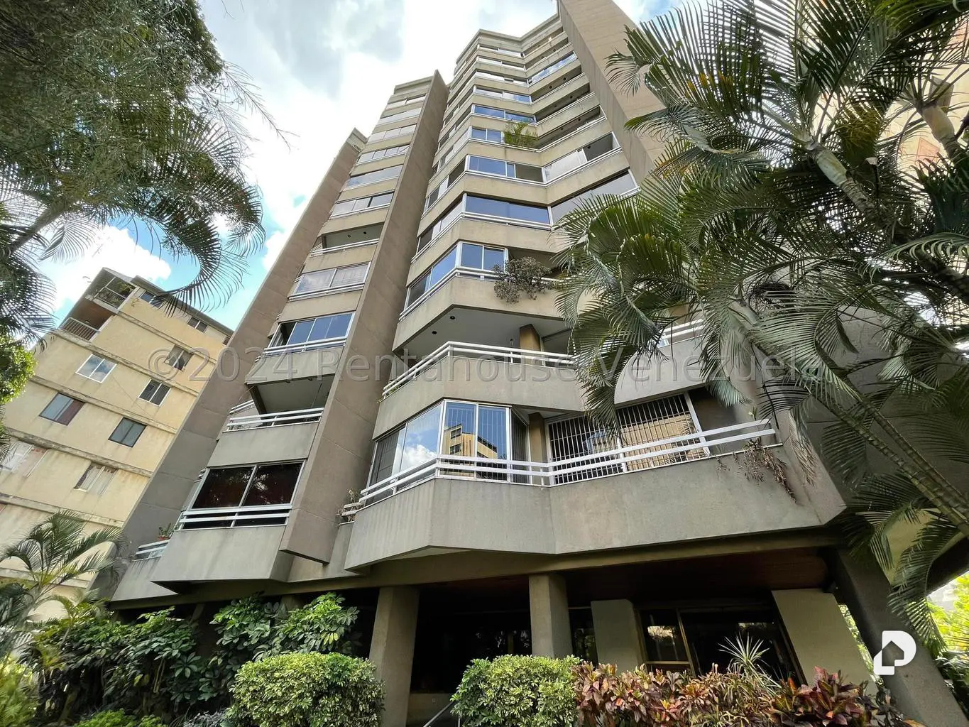 Apartment in La Florida, Caracas – 1