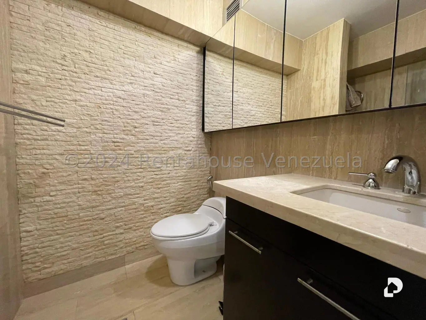 Apartment in La Florida, Caracas – 17
